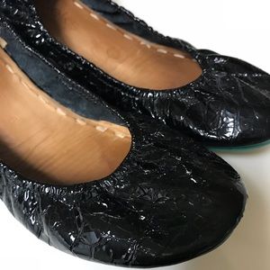 TIEKS size 6 - obsidian Black patent leather tieks